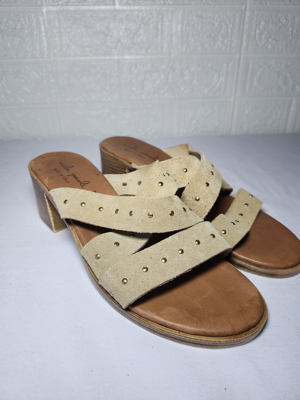 Mila Paoli Women's Studded Criss Cross Block Heel Sandals Tan Bohemian Size 7.5